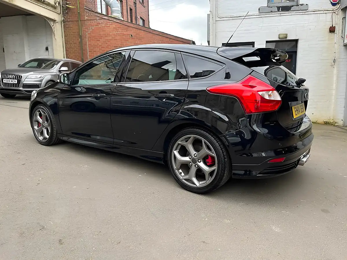 Used 2014 Ford Focus ST-3 Black - Interior and Exterior details 10