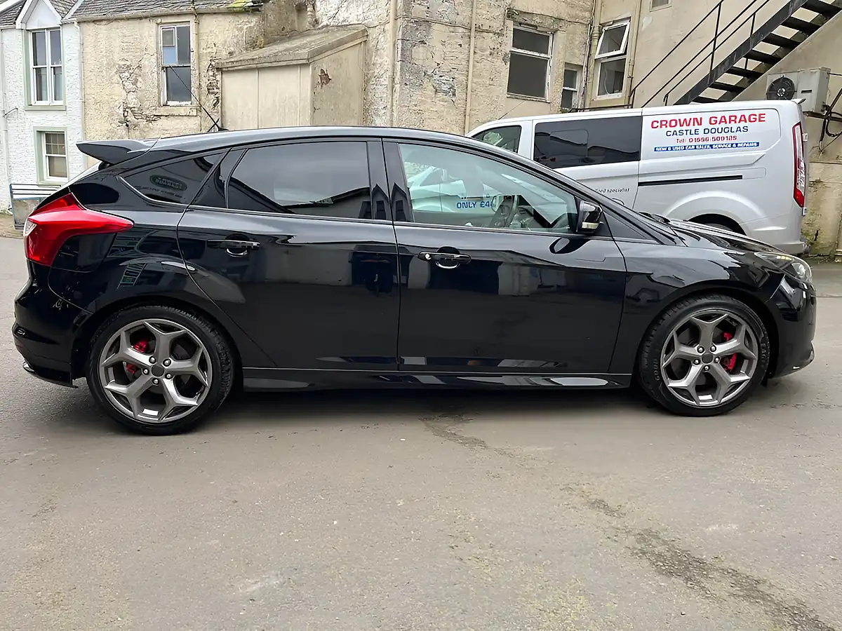 Used 2014 Ford Focus ST-3 Black - Interior and Exterior details 15