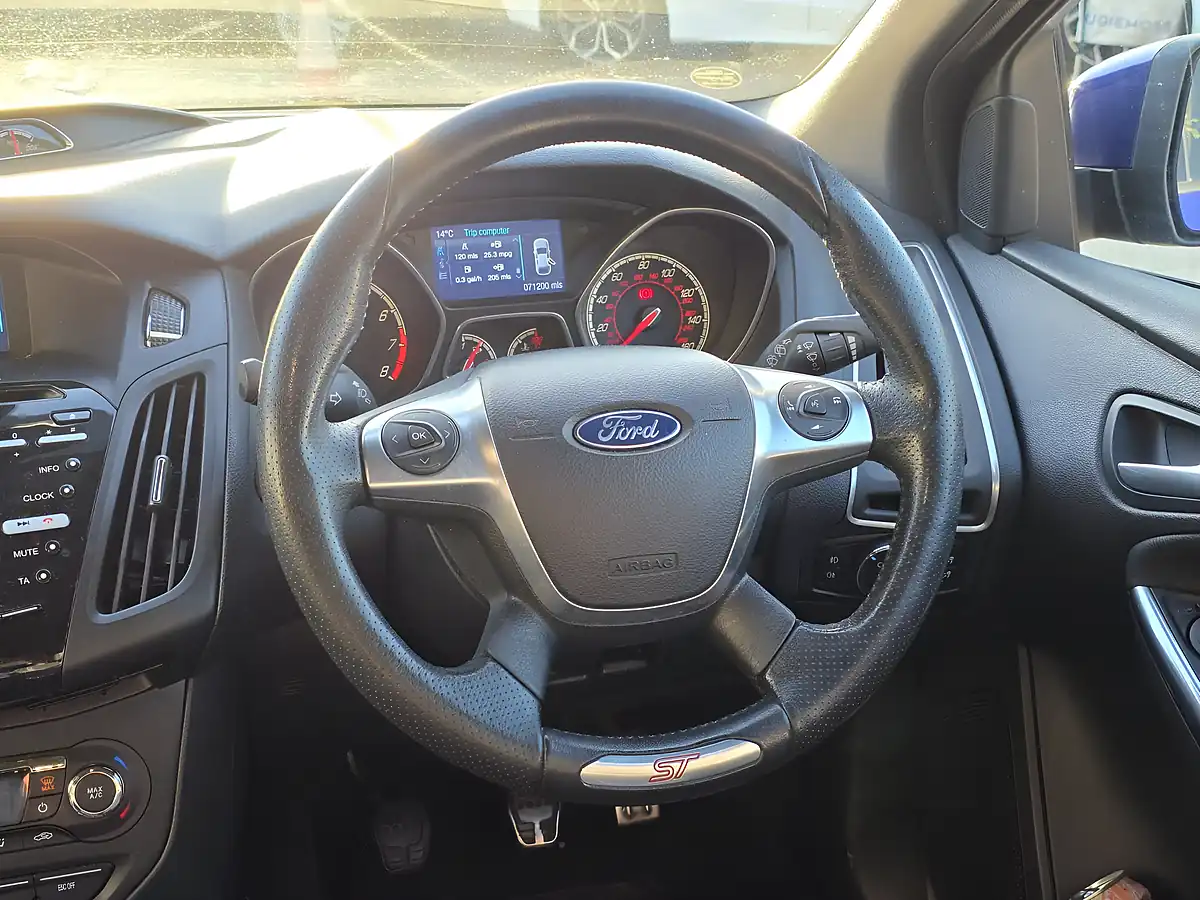 Used 2014 Ford Focus ST-3 Blue - Interior and Exterior details 8