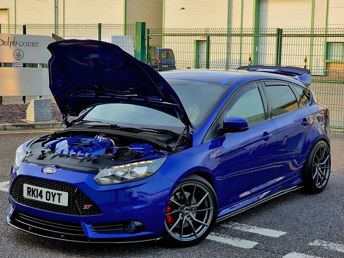 Used 2014 Ford Focus ST-3 Spirit Blue - Interior and Exterior details 17