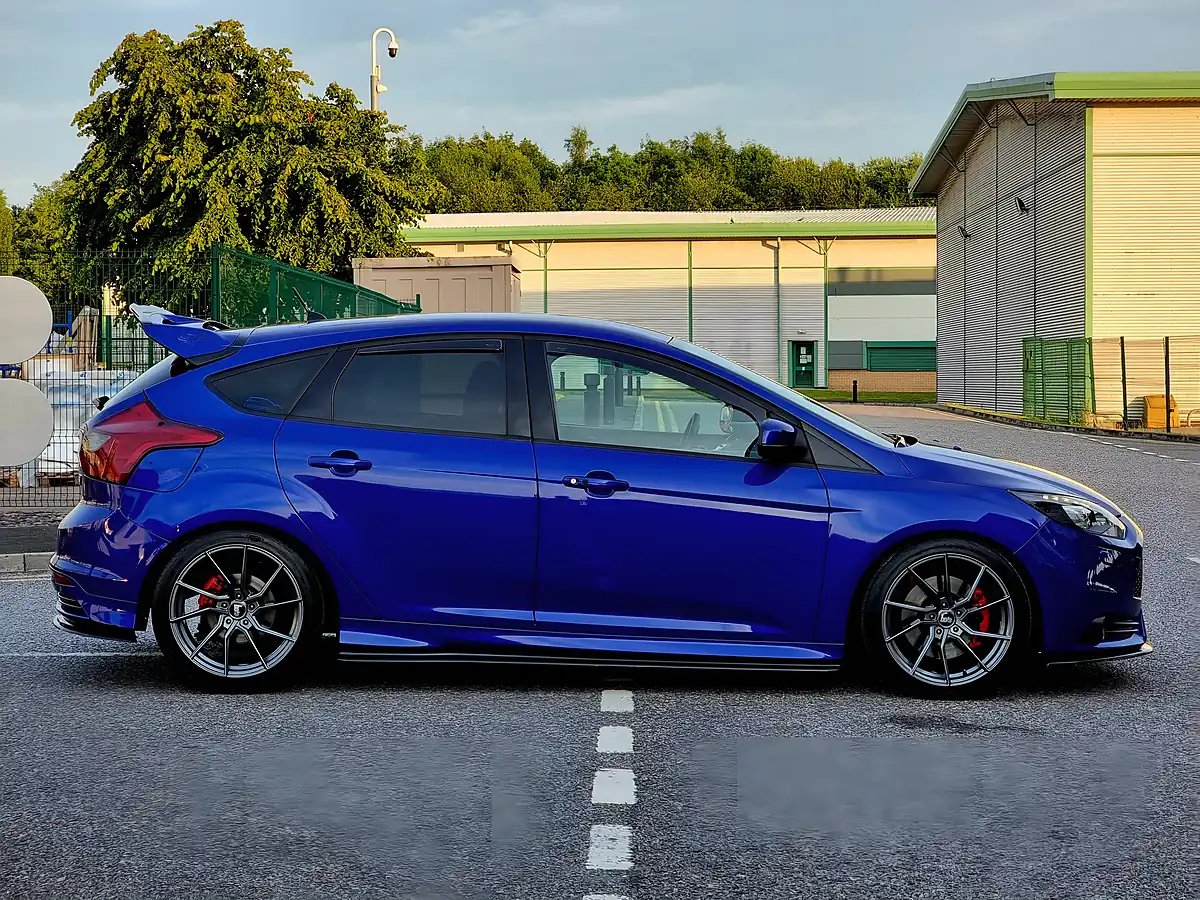 Used 2014 Ford Focus ST-3 Spirit Blue - Interior and Exterior details 9