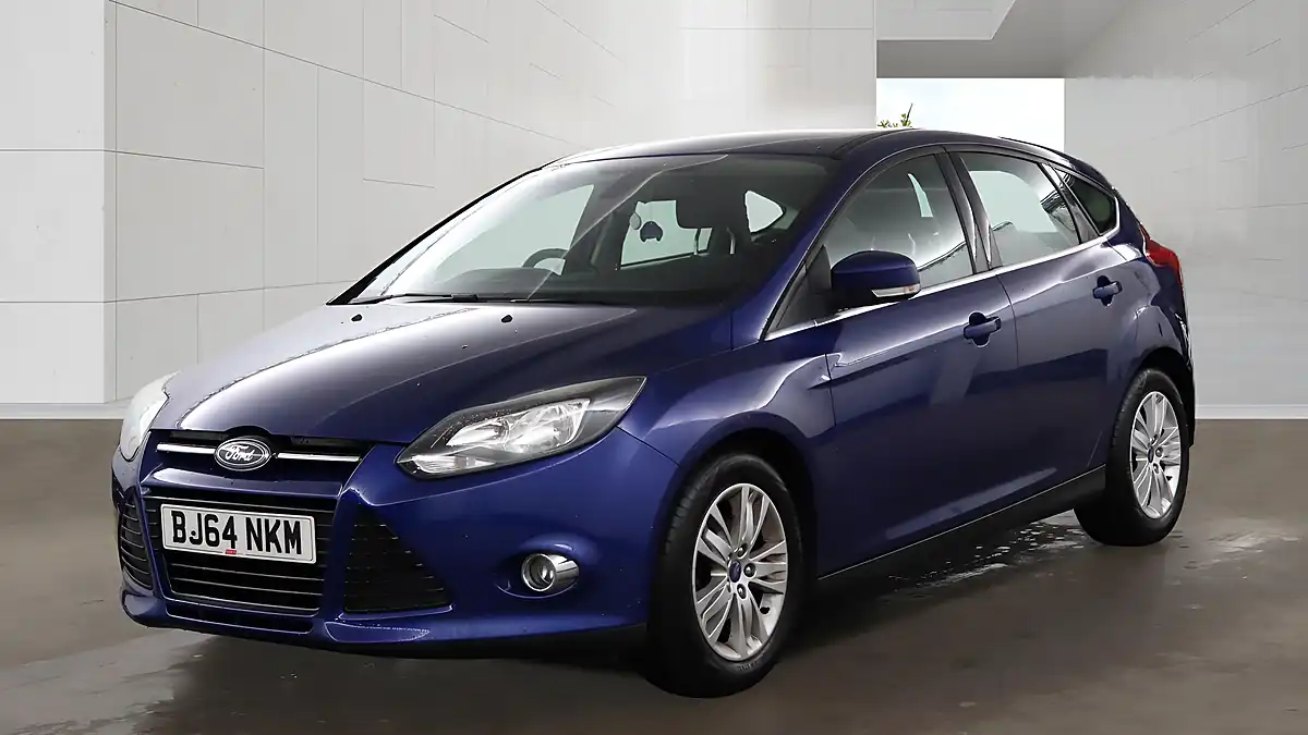 Used 2014 Ford Focus Titanium Navigator Blue - Interior and Exterior details 3