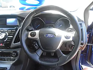 Used 2014 Ford Focus Titanium Navigator Blue - Interior and Exterior details 9