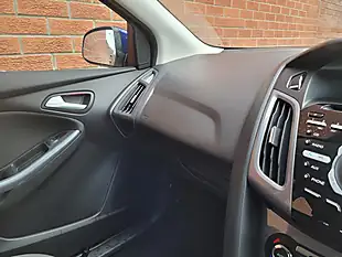 Used 2014 Ford Focus Titanium Navigator Blue - Interior and Exterior details 18