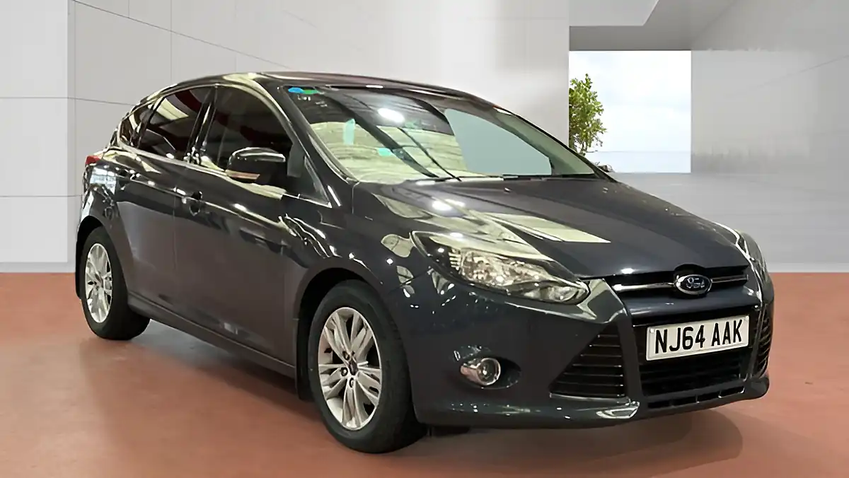 Used 2014 Ford Focus Titanium Navigator Grey - Front View