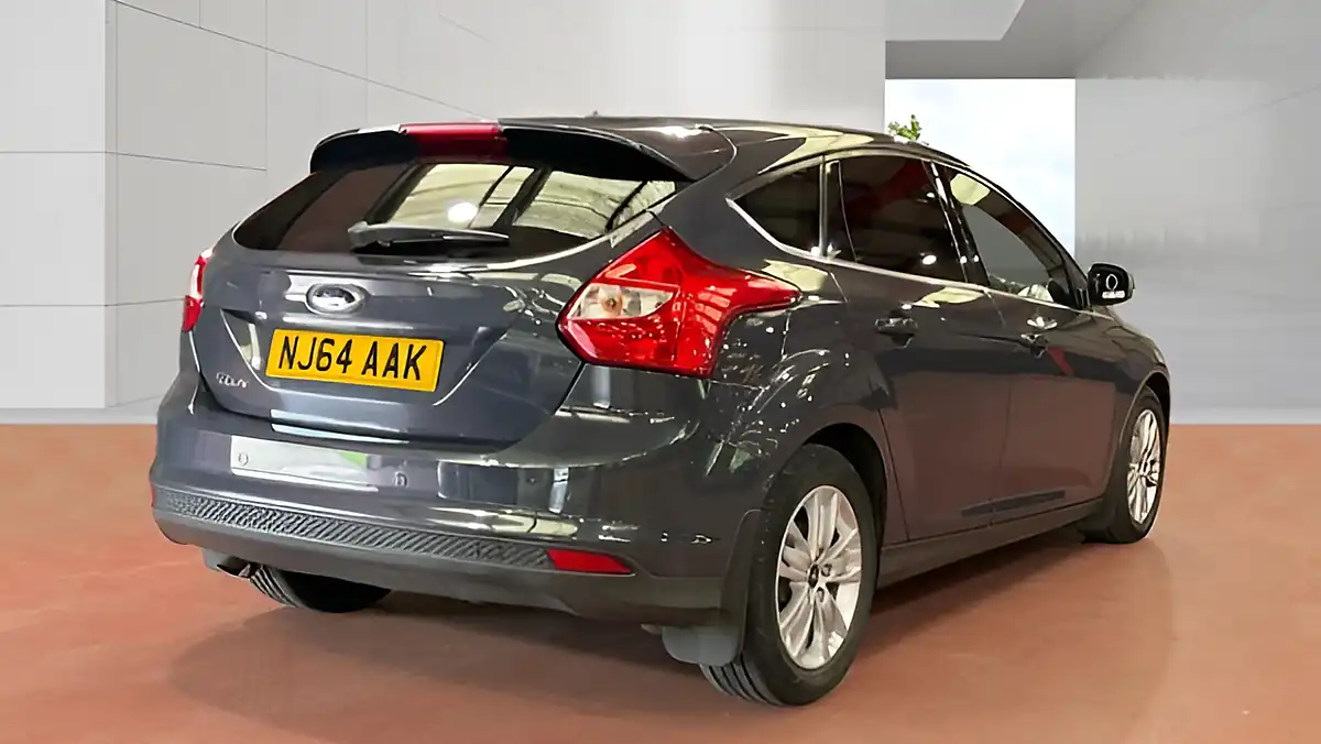 Used 2014 Ford Focus Titanium Navigator Grey - Interior and Exterior details 4