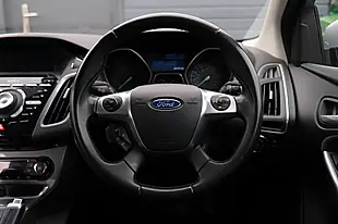 Used 2014 Ford Focus Titanium Navigator Silver - Interior and Exterior details 12