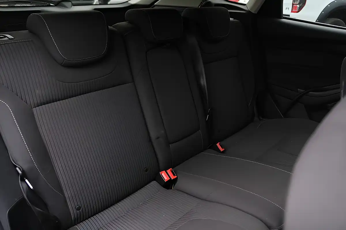 Used 2014 Ford Focus Titanium Navigator Silver - Interior and Exterior details 14