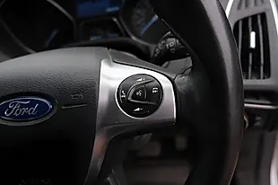 Used 2014 Ford Focus Titanium Navigator Silver - Interior and Exterior details 16