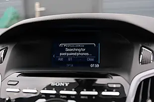 Used 2014 Ford Focus Titanium Navigator Silver - Interior and Exterior details 18