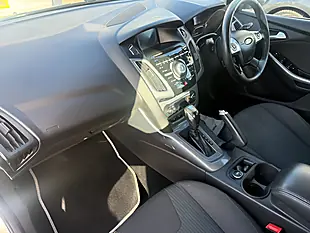 Used 2014 Ford Focus Titanium Navigator Silver - Interior and Exterior details 14
