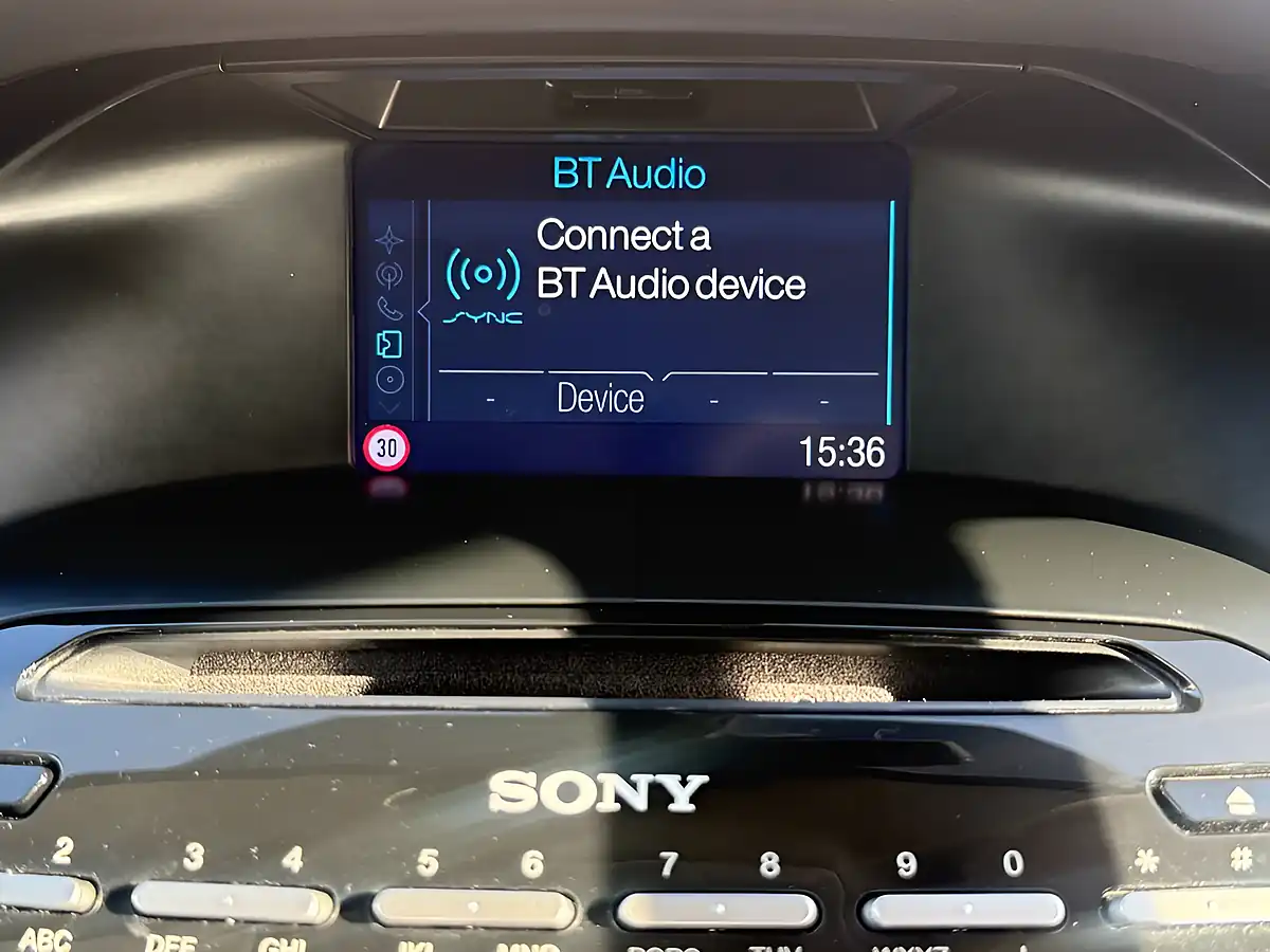 Used 2014 Ford Focus Titanium Navigator Silver - Interior and Exterior details 15