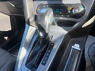 Used 2014 Ford Focus Titanium Navigator Silver - Interior and Exterior details 18