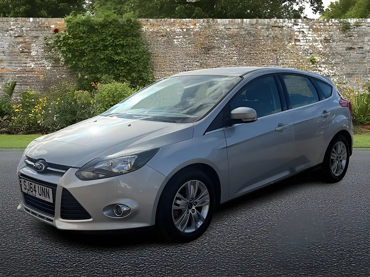 Used 2014 Ford Focus Titanium Navigator Silver - Interior and Exterior details 4