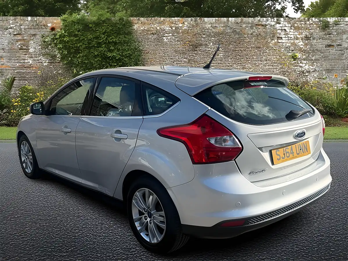 Used 2014 Ford Focus Titanium Navigator Silver - Interior and Exterior details 6