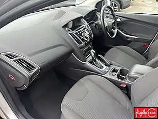 Used 2014 Ford Focus Titanium Navigator Silver Met - Interior and Exterior details 16