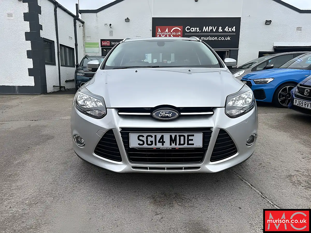 Used 2014 Ford Focus Titanium Navigator Silver Met - Interior and Exterior details 5