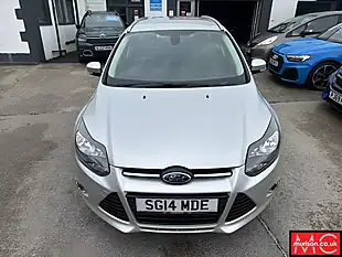 Used 2014 Ford Focus Titanium Navigator Silver Met - Interior and Exterior details 8