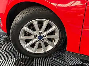 Used 2014 Ford Focus Titanium Red - Interior and Exterior details 11