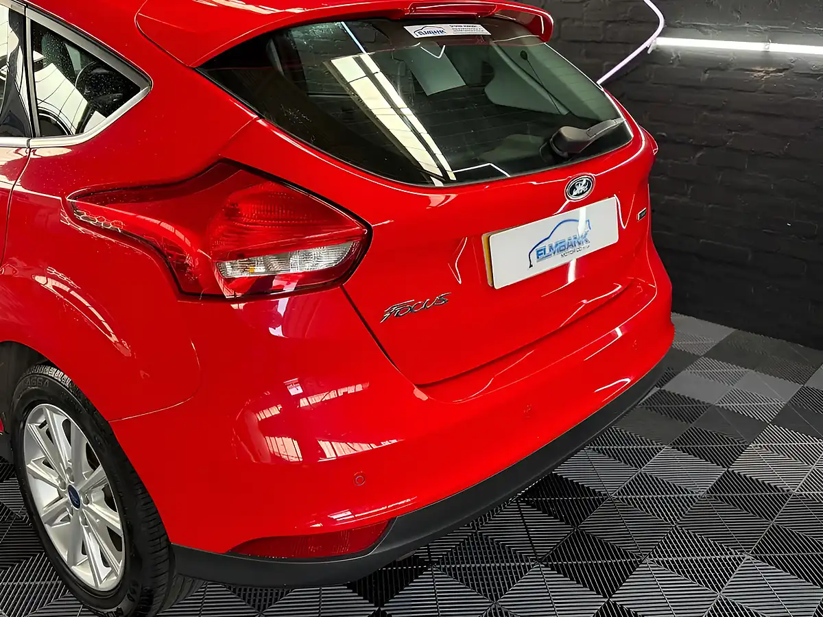 Used 2014 Ford Focus Titanium Red - Interior and Exterior details 16