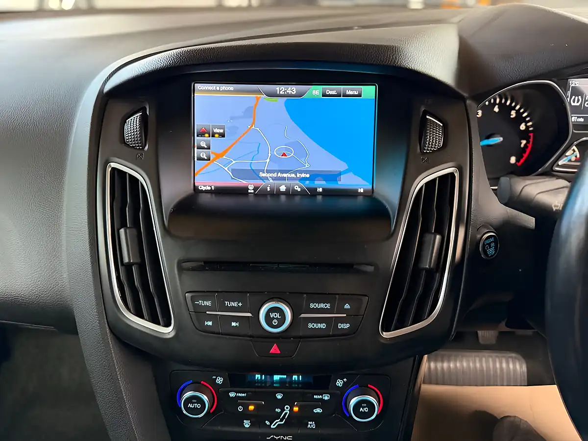 Used 2014 Ford Focus Titanium Red - Interior and Exterior details 2