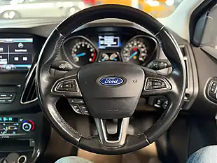 Used 2014 Ford Focus Titanium Red - Interior and Exterior details 4
