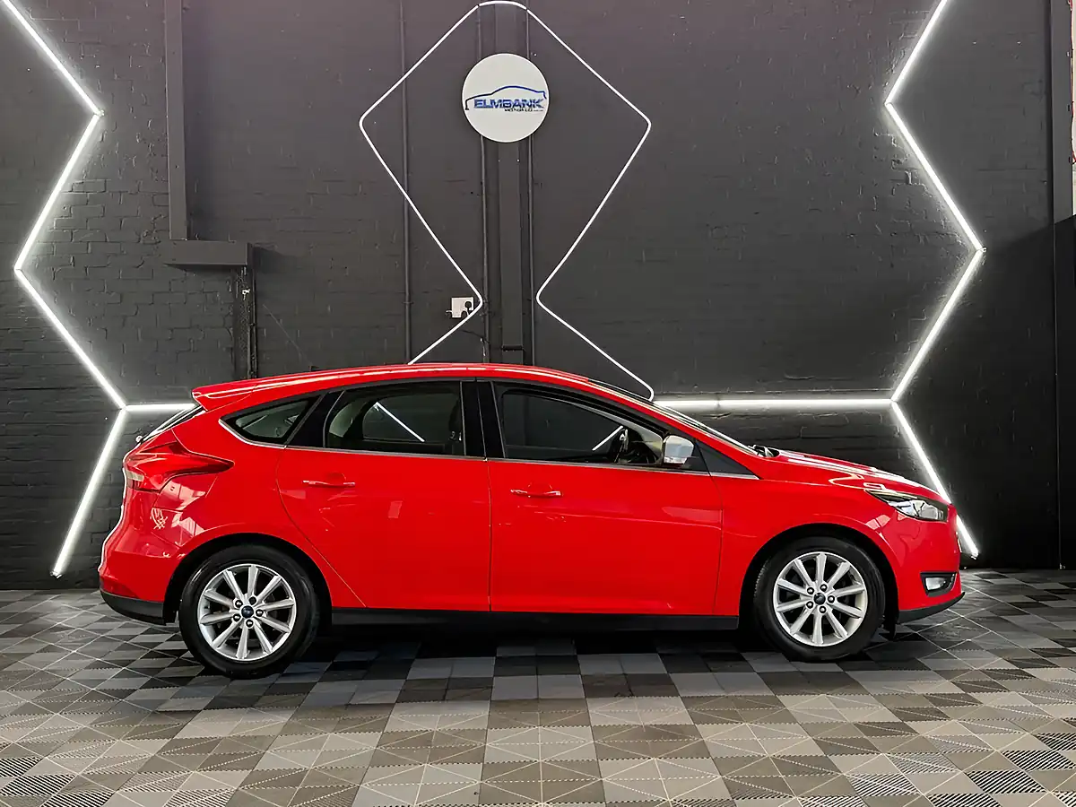 Used 2014 Ford Focus Titanium Red - Interior and Exterior details 6