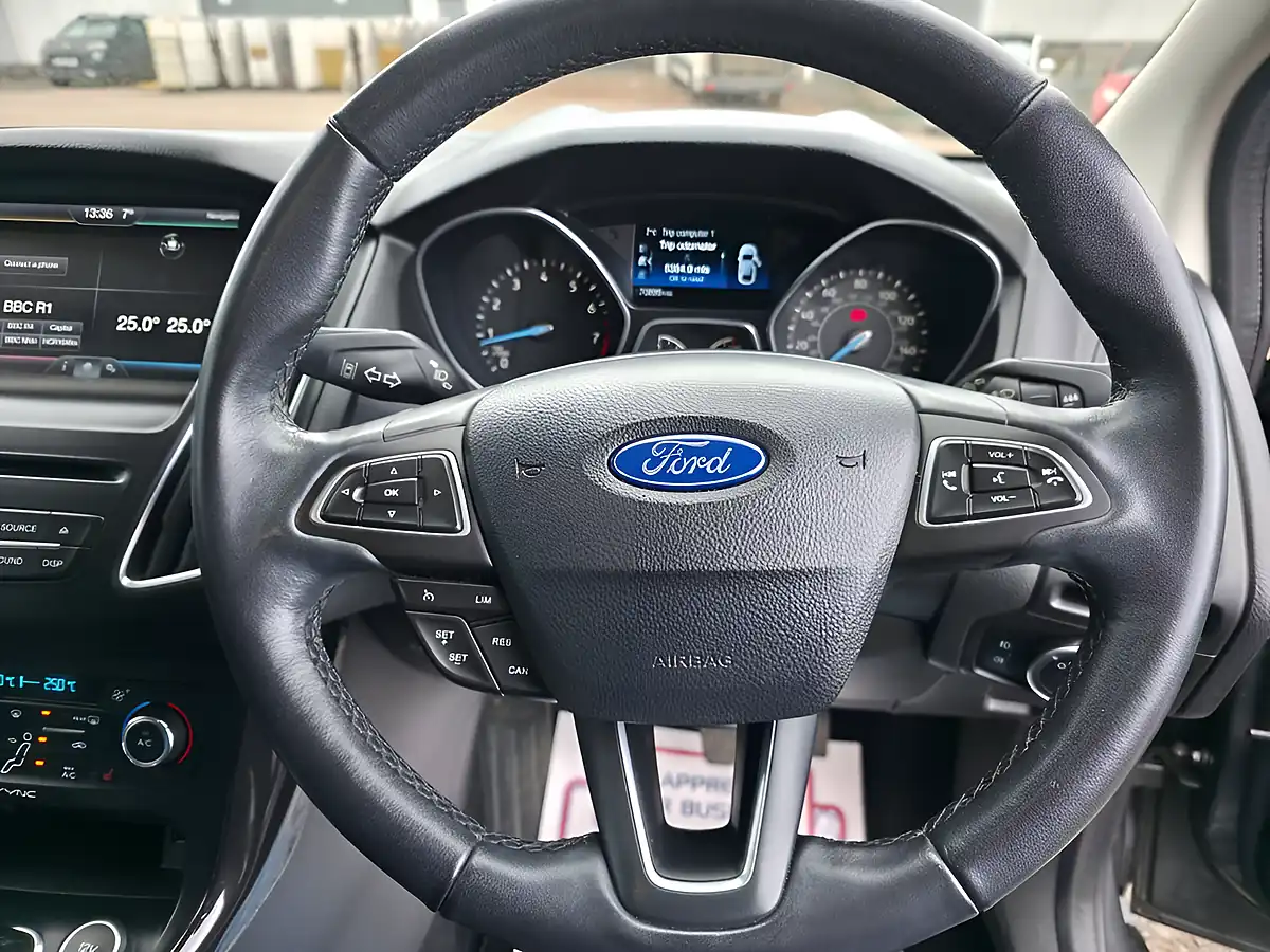Used 2014 Ford Focus Titanium X Silver - Interior and Exterior details 6