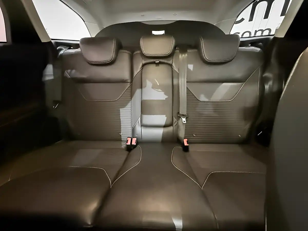 Used 2014 Ford Focus Titanium X Silver - Interior and Exterior details 12
