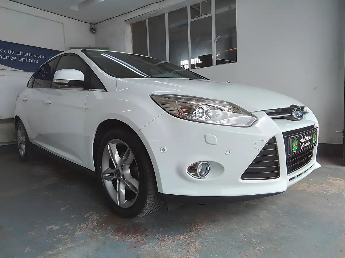 Used 2014 Ford Focus Titanium X White - Interior and Exterior details 3