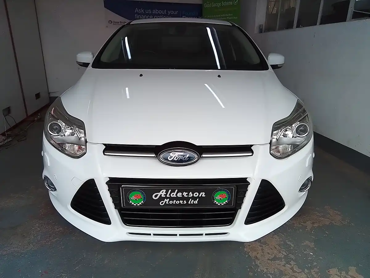 Used 2014 Ford Focus Titanium X White - Interior and Exterior details 5