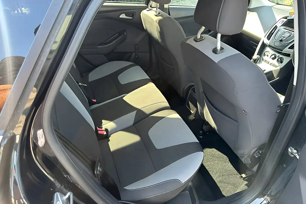 Used 2014 Ford Focus Zetec Black - Interior and Exterior details 12