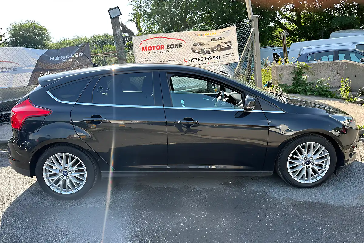 Used 2014 Ford Focus Zetec Black - Interior and Exterior details 4