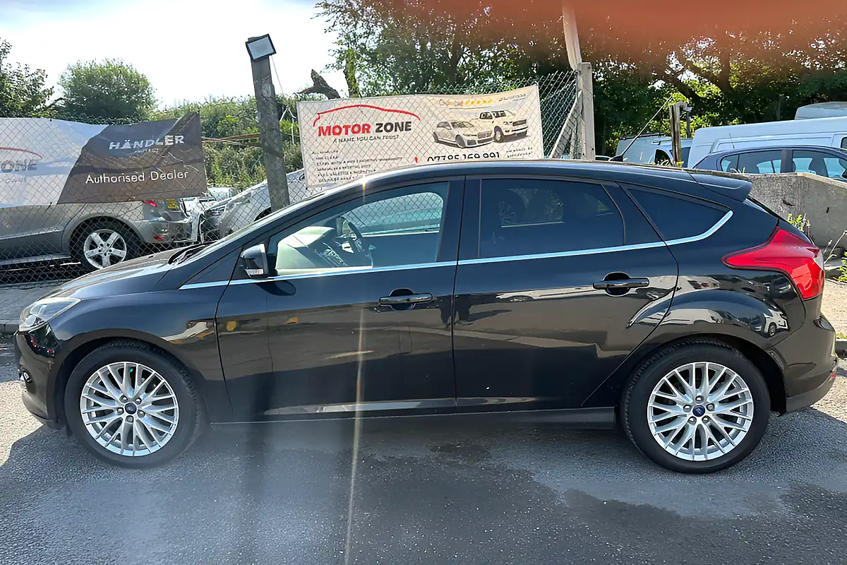 Used 2014 Ford Focus Zetec Black - Interior and Exterior details 5