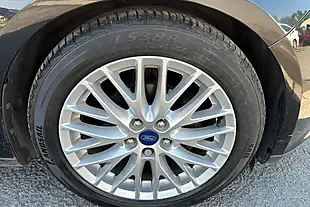Used 2014 Ford Focus Zetec Black - Interior and Exterior details 9