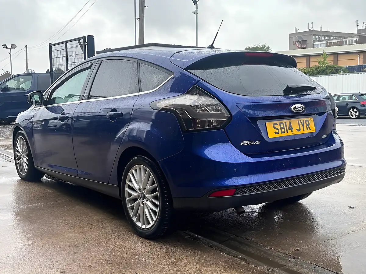 Used 2014 Ford Focus Zetec Blue - Interior and Exterior details 5