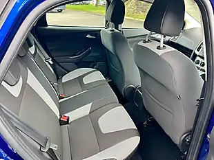 Used 2014 Ford Focus Zetec Deep Impact Blue - Interior and Exterior details 10