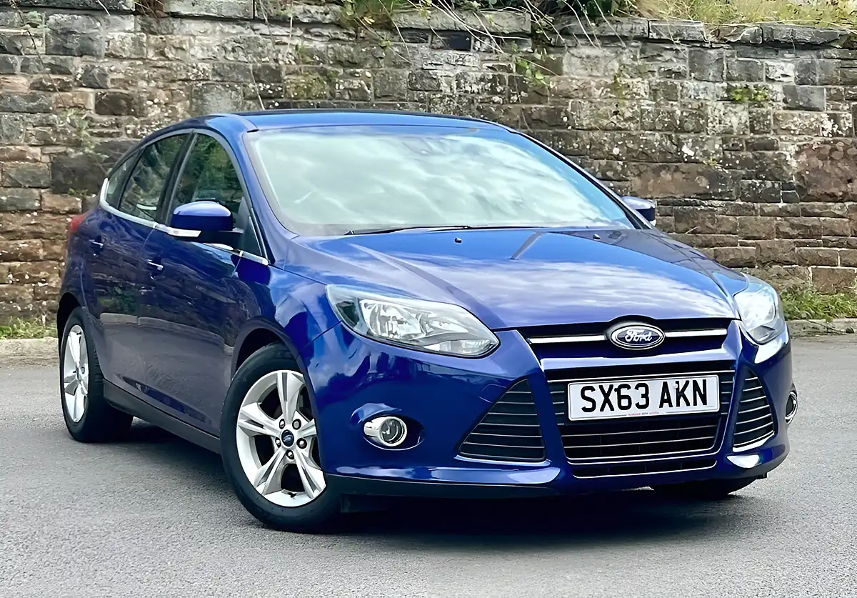 Used 2014 Ford Focus Zetec Deep Impact Blue - Interior and Exterior details 3