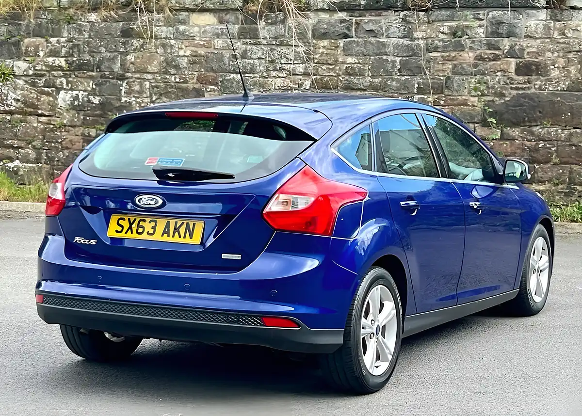Used 2014 Ford Focus Zetec Deep Impact Blue - Interior and Exterior details 5