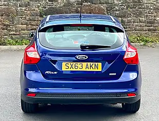 Used 2014 Ford Focus Zetec Deep Impact Blue - Interior and Exterior details 6