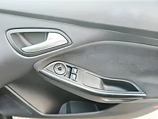 Used 2014 Ford Focus Zetec - Interior and Exterior details 15