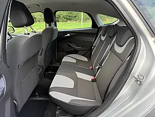 Used 2014 Ford Focus Zetec Moondust Silver - Interior and Exterior details 10