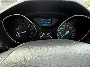 Used 2014 Ford Focus Zetec Moondust Silver - Interior and Exterior details 15