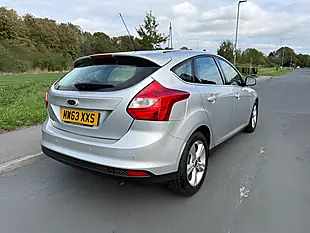 Used 2014 Ford Focus Zetec Moondust Silver - Interior and Exterior details 2