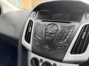 Used 2014 Ford Focus Zetec Navigator Black - Interior and Exterior details 18