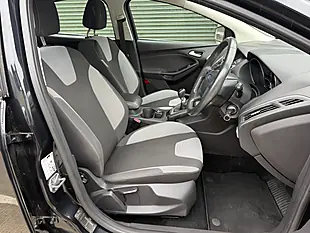 Used 2014 Ford Focus Zetec Navigator Black - Interior and Exterior details 10