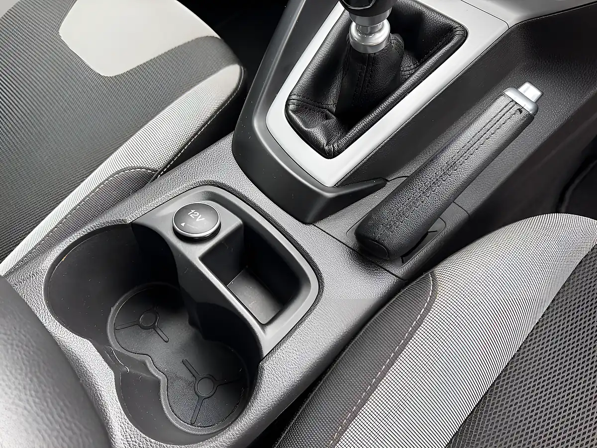 Used 2014 Ford Focus Zetec Navigator Black - Interior and Exterior details 13