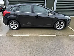 Used 2014 Ford Focus Zetec Navigator Black - Interior and Exterior details 2