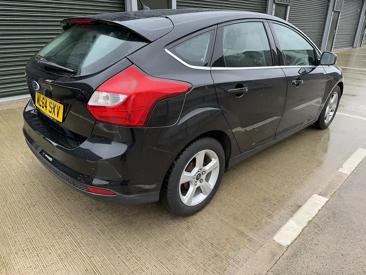 Used 2014 Ford Focus Zetec Navigator Black - Interior and Exterior details 3