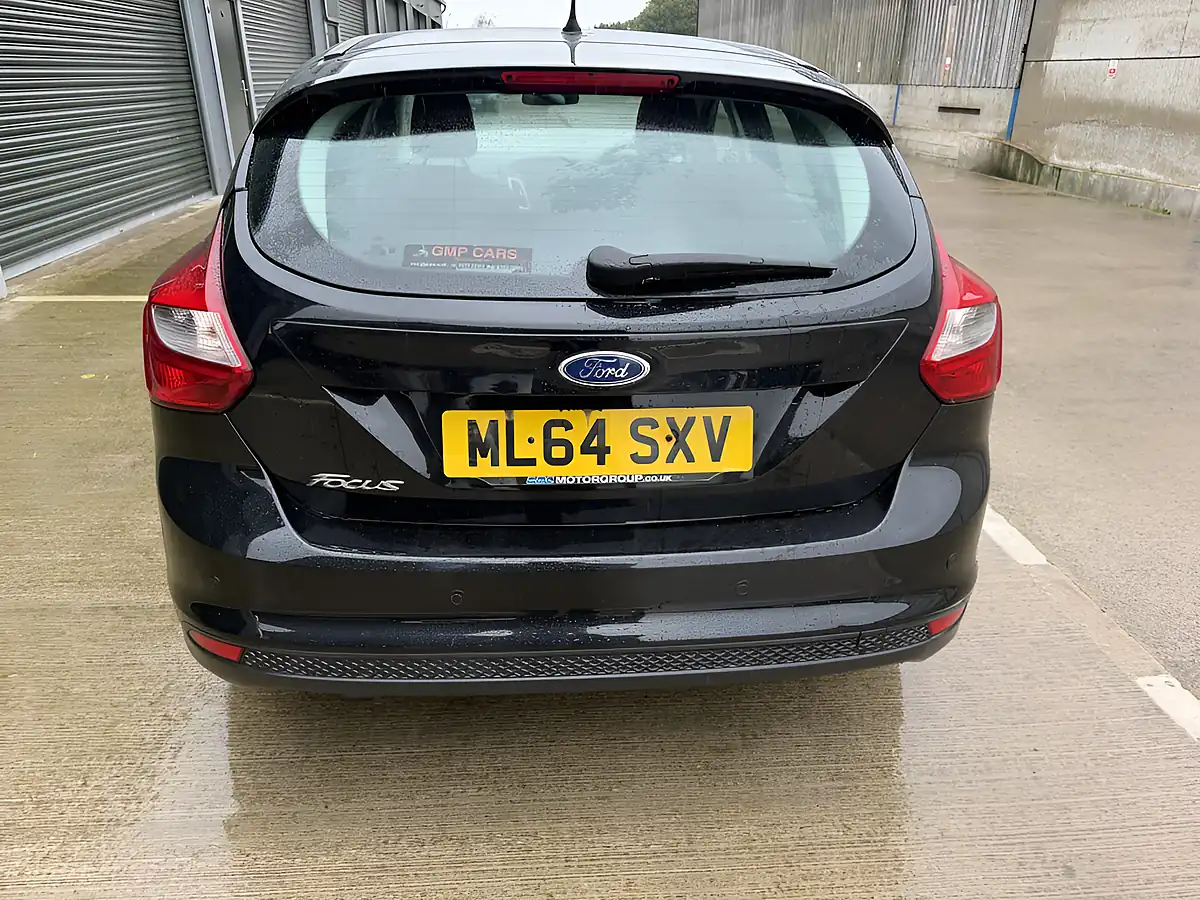 Used 2014 Ford Focus Zetec Navigator Black - Interior and Exterior details 4